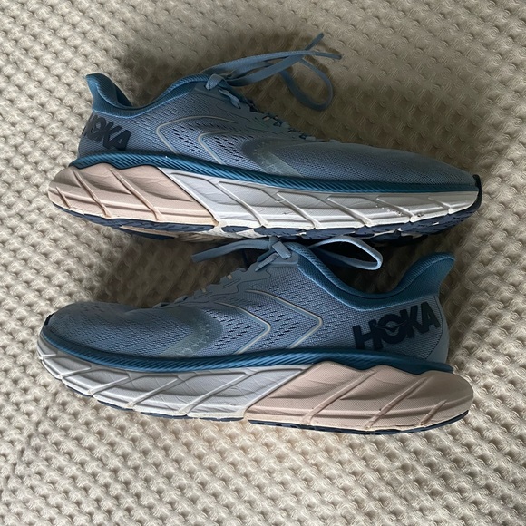 Arahi 5 hokas - Picture 4 of 8